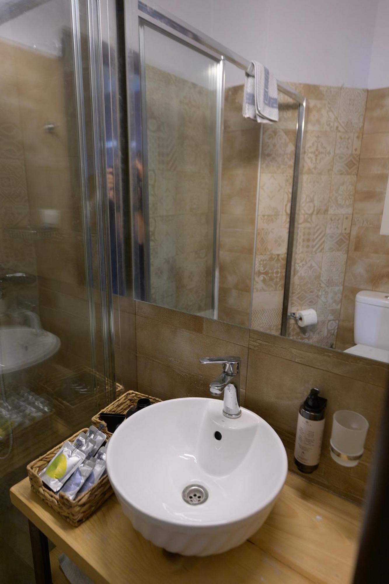 Alley Rooms Μυτιλήνη Εξωτερικό φωτογραφία
